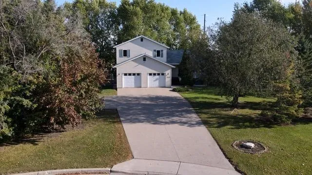 322 Oriole Avenue Thief River Falls, MN 56701