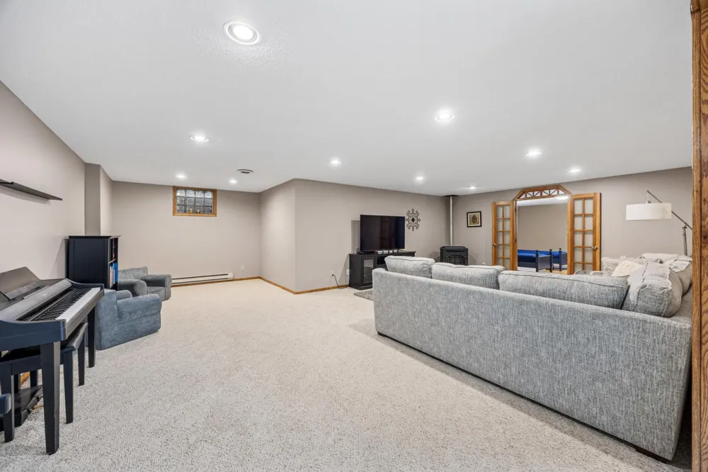 412 DAISY LANE Ada, MN 56510