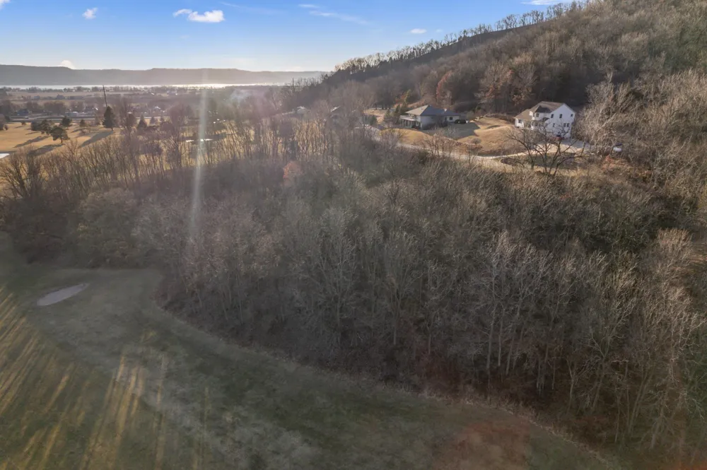 xx Golf View Road Cochrane, WI 54622