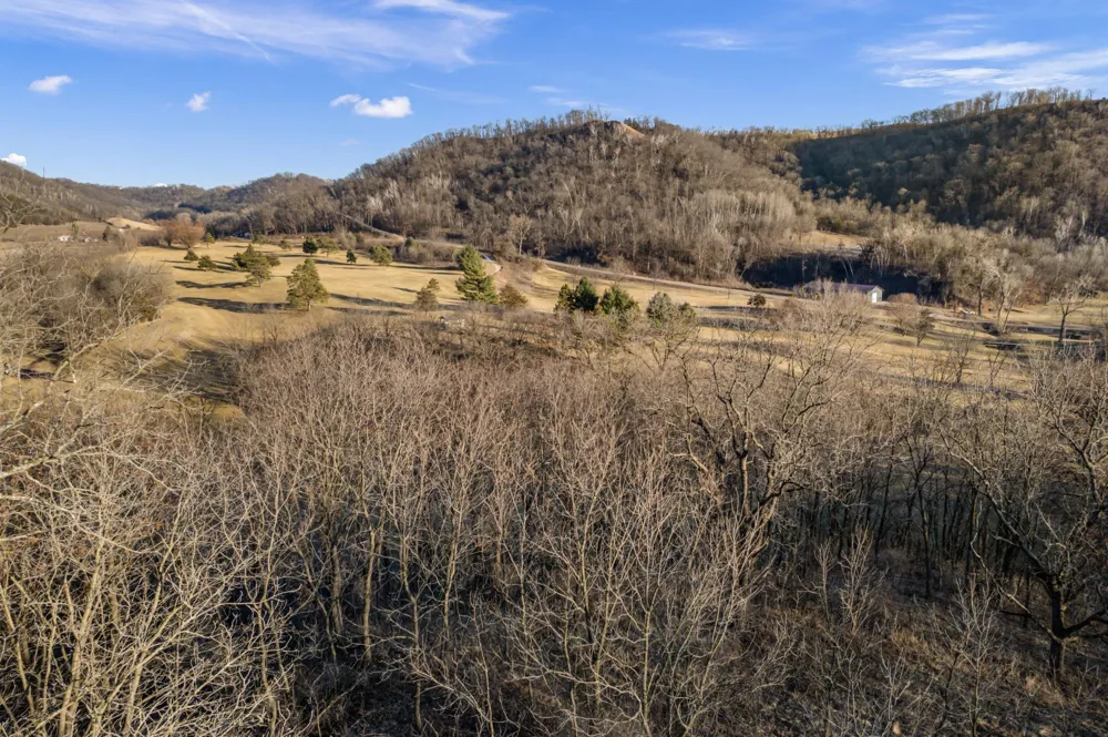 xx Golf View Road Cochrane, WI 54622