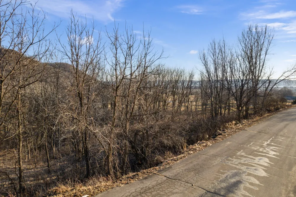 x Golf View Road Cochrane, WI 54622