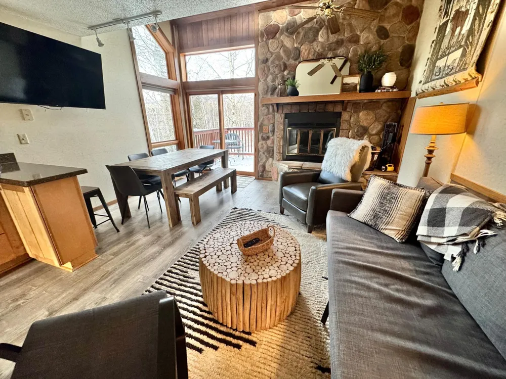 511 Moose Mountain Drive Tofte, MN 55615