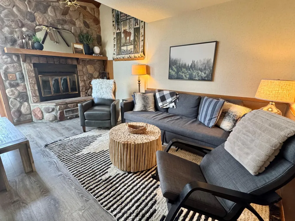 511 Moose Mountain Drive Tofte, MN 55615
