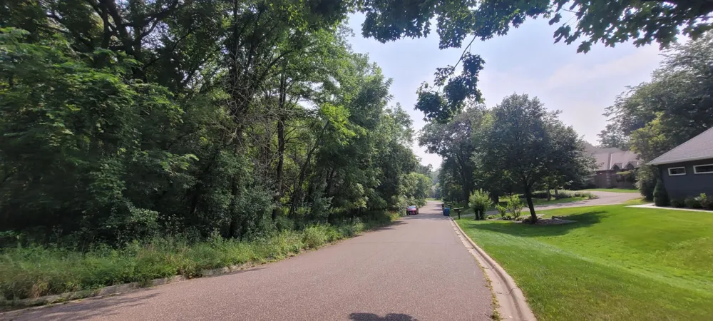 4893 Woodhurst Lane Minnetonka, MN 55345