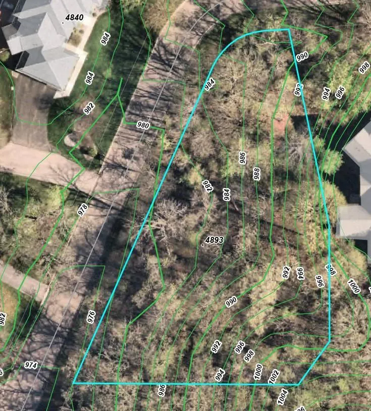 4893 Woodhurst Lane Minnetonka, MN 55345