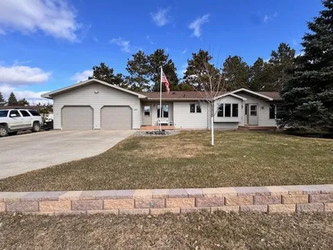 608 Forest View Avenue