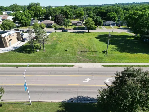 1205 W Hwy 212