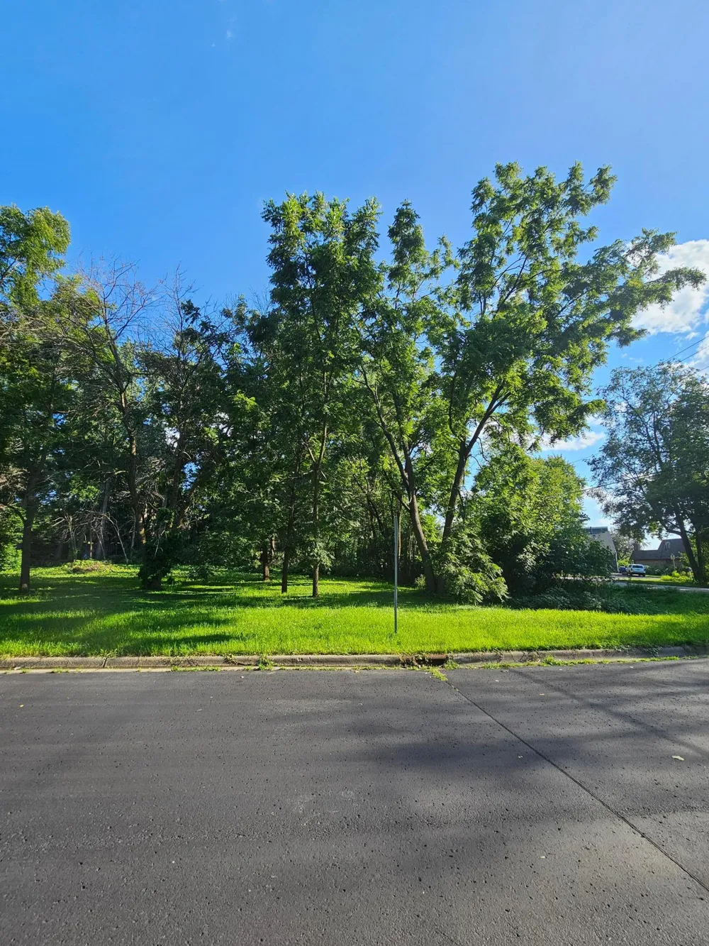 822 Palm Court North Saint Paul, MN 55109