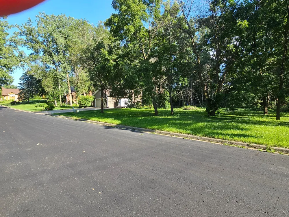 822 Palm Court North Saint Paul, MN 55109