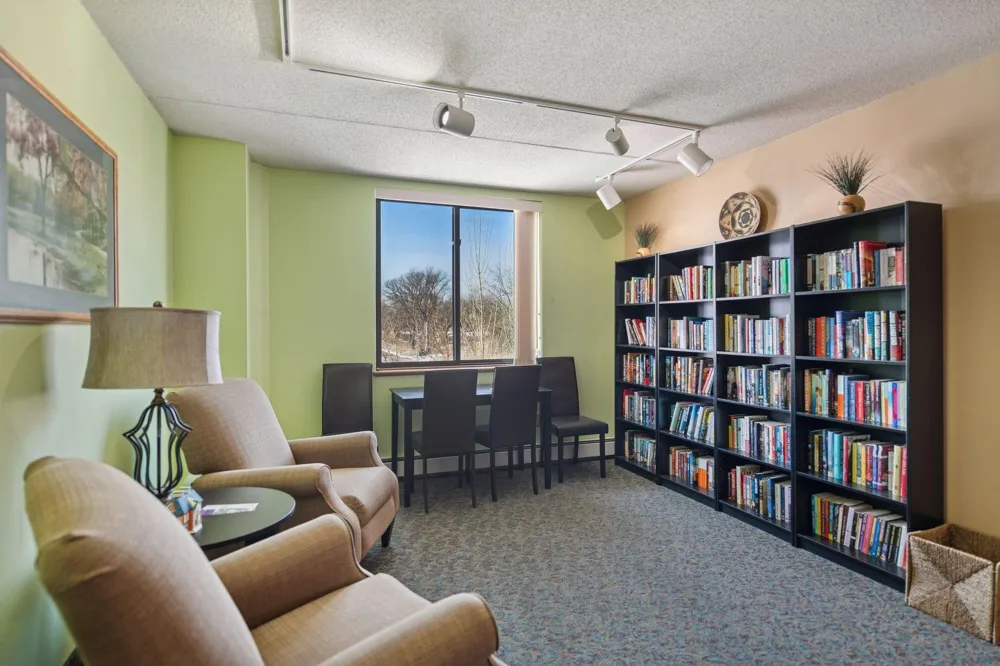 2601 Kenzie Terrace #330 Saint Anthony, MN 55418