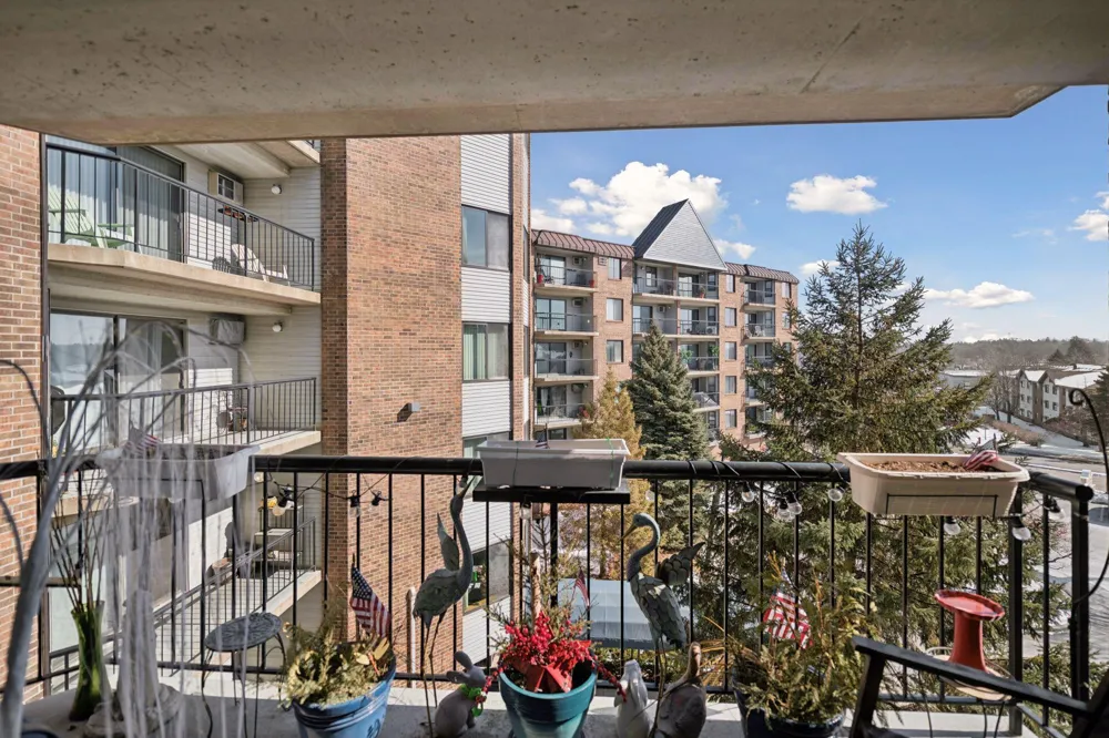 2601 Kenzie Terrace #330 Saint Anthony, MN 55418