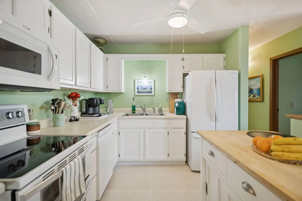 2601 Kenzie Terrace #330 Saint Anthony, MN 55418