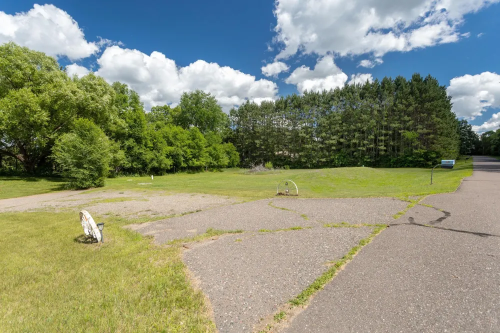 18975 Flora Street NW Oak Grove, MN 55011