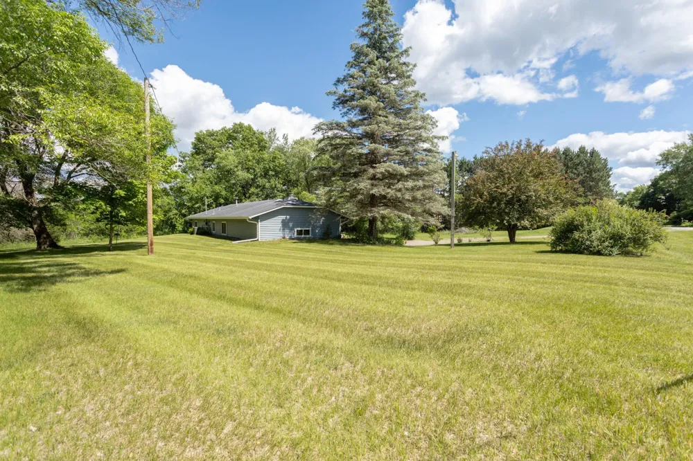 18975 Flora Street NW Oak Grove, MN 55011