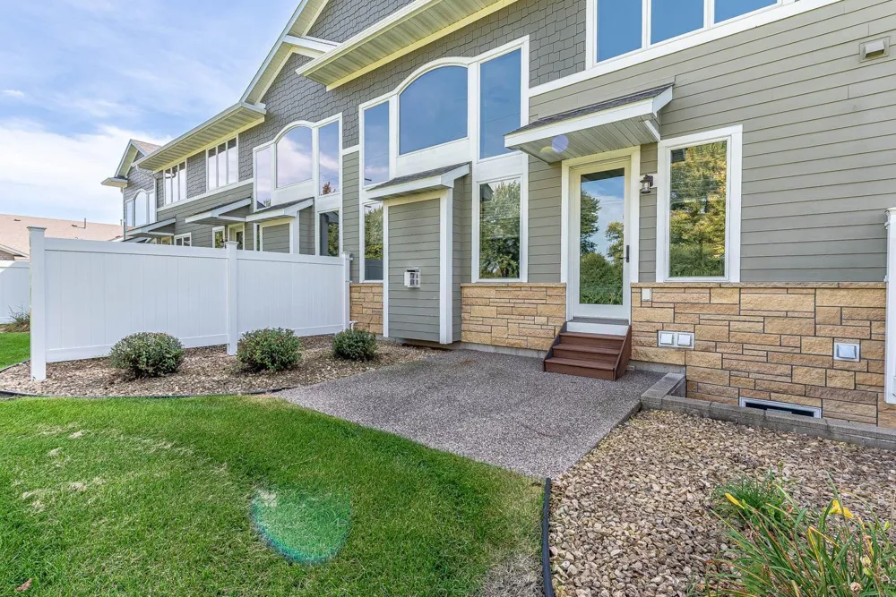814 Pinnacle Path Mankato, MN 56001