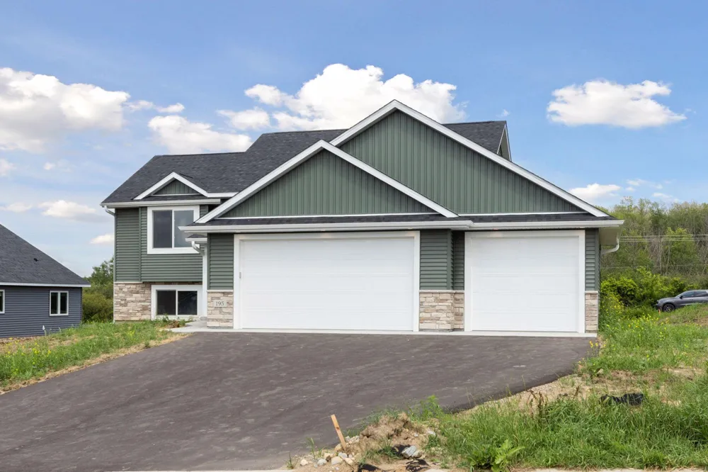 521 Summit Circle Baldwin, WI 54002
