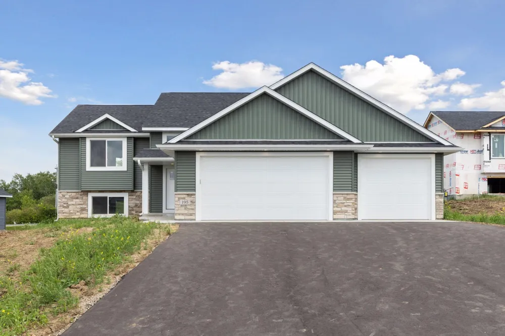 521 Summit Circle Baldwin, WI 54002