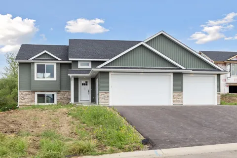 521 Summit Circle
