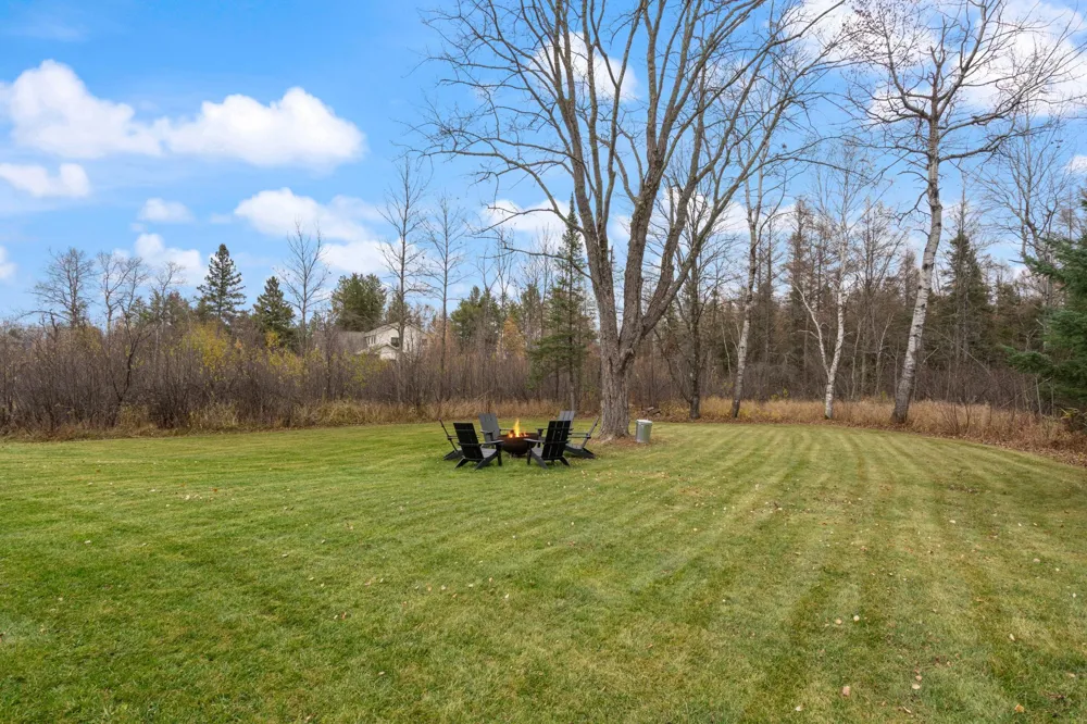 59 E Riverside Road Esko, MN 55733