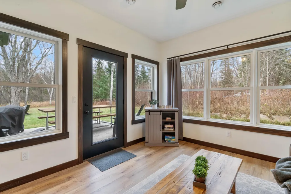 59 E Riverside Road Esko, MN 55733