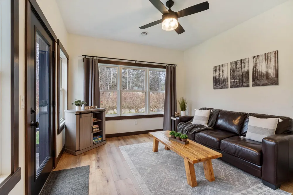 59 E Riverside Road Esko, MN 55733