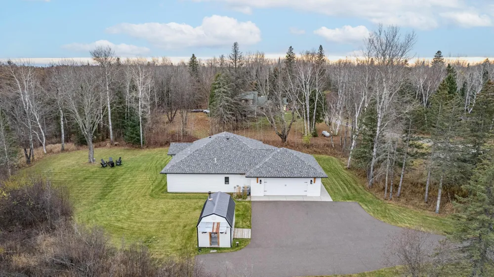 59 E Riverside Road Esko, MN 55733