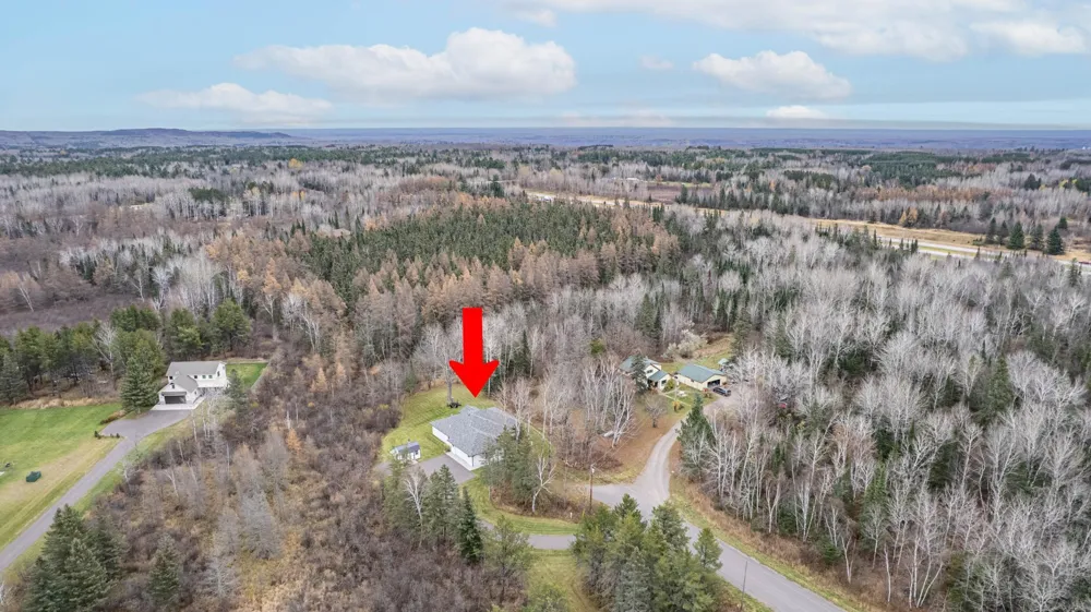 59 E Riverside Road Esko, MN 55733