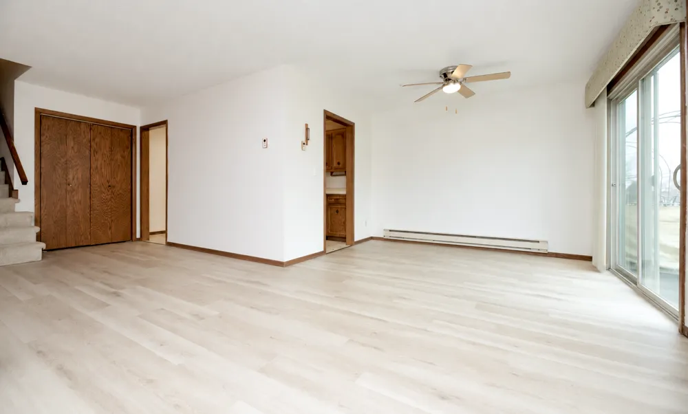 1516 19 1/2 STREET S #6 Moorhead, MN 56560