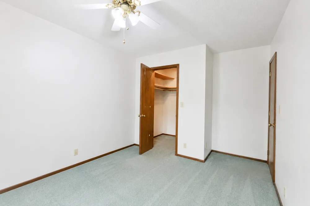 1516 19 1/2 STREET S #6 Moorhead, MN 56560