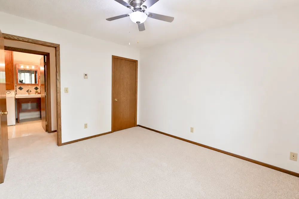1516 19 1/2 STREET S #6 Moorhead, MN 56560