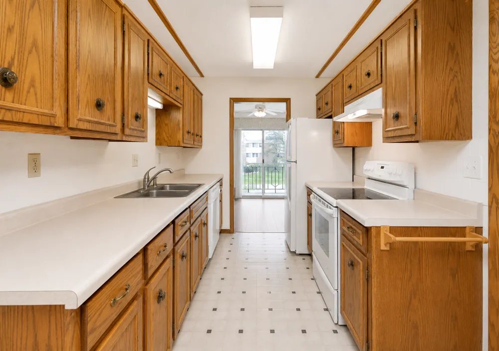 1516 19 1/2 STREET S #6 Moorhead, MN 56560