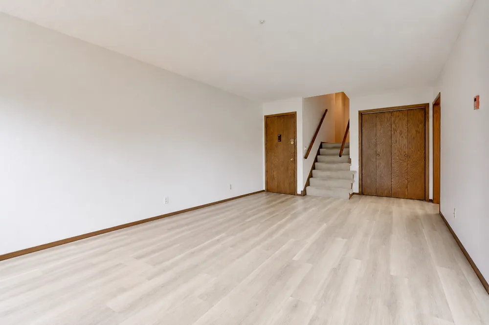 1516 19 1/2 STREET S #6 Moorhead, MN 56560