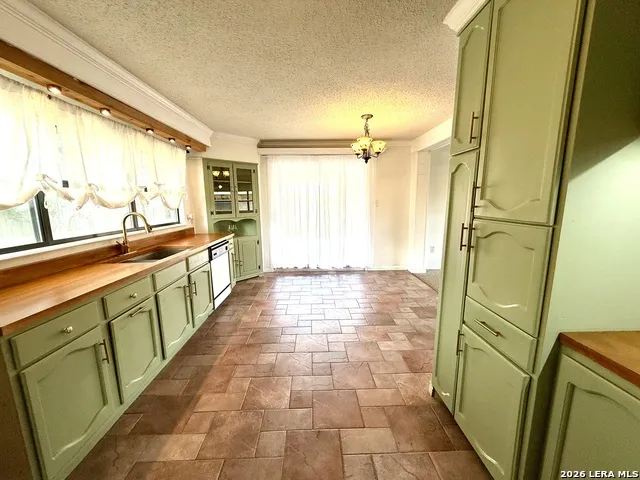 75 Wainwright Brackettville, TX 78832