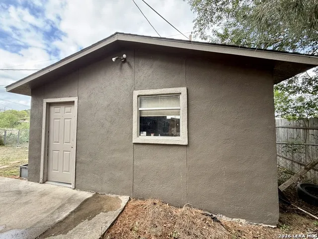 75 Wainwright Brackettville, TX 78832