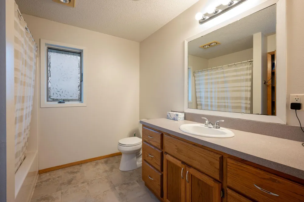3819 Cedar Creek Court Fairmont, MN 56031
