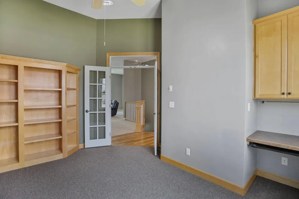 1929 Woodcrest Drive NE Owatonna, MN 55060