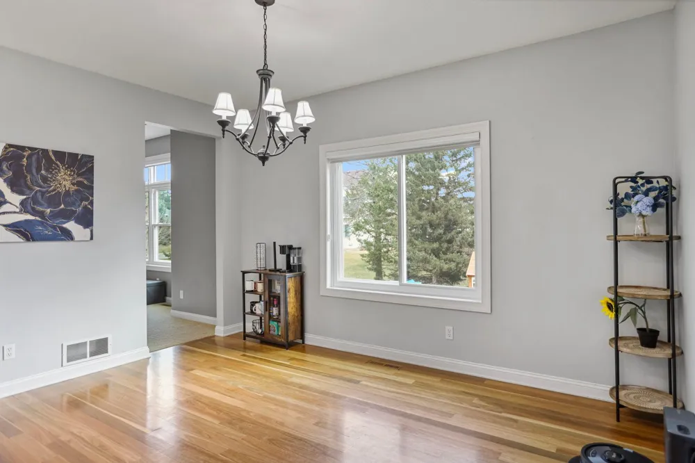 1929 Woodcrest Drive NE Owatonna, MN 55060