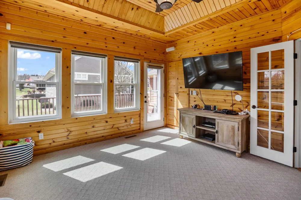 1929 Woodcrest Drive NE Owatonna, MN 55060
