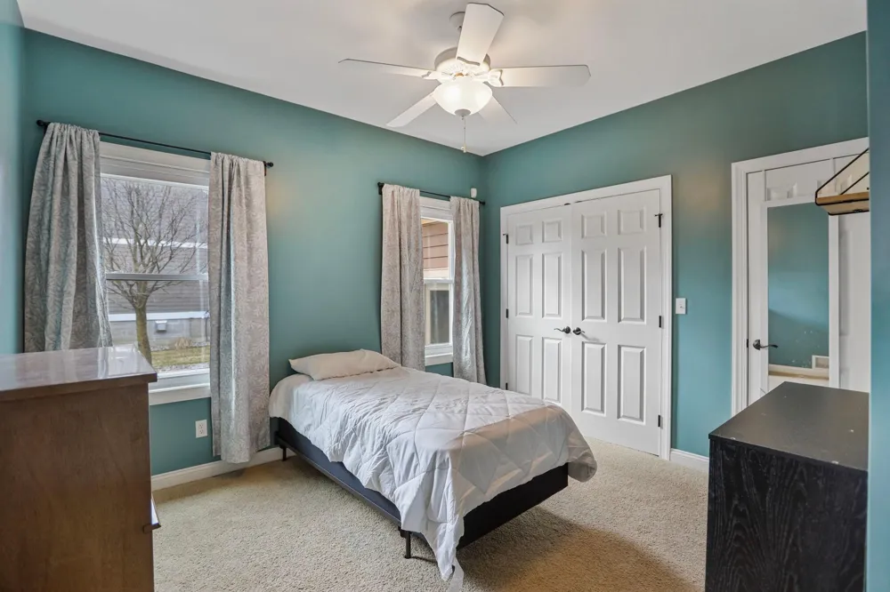 1929 Woodcrest Drive NE Owatonna, MN 55060