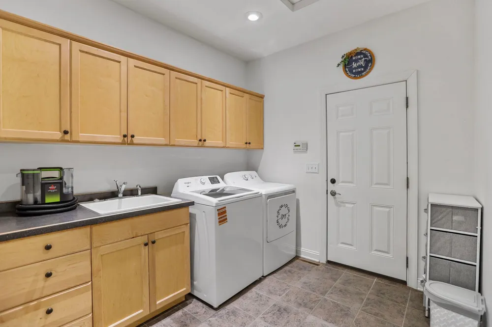 1929 Woodcrest Drive NE Owatonna, MN 55060