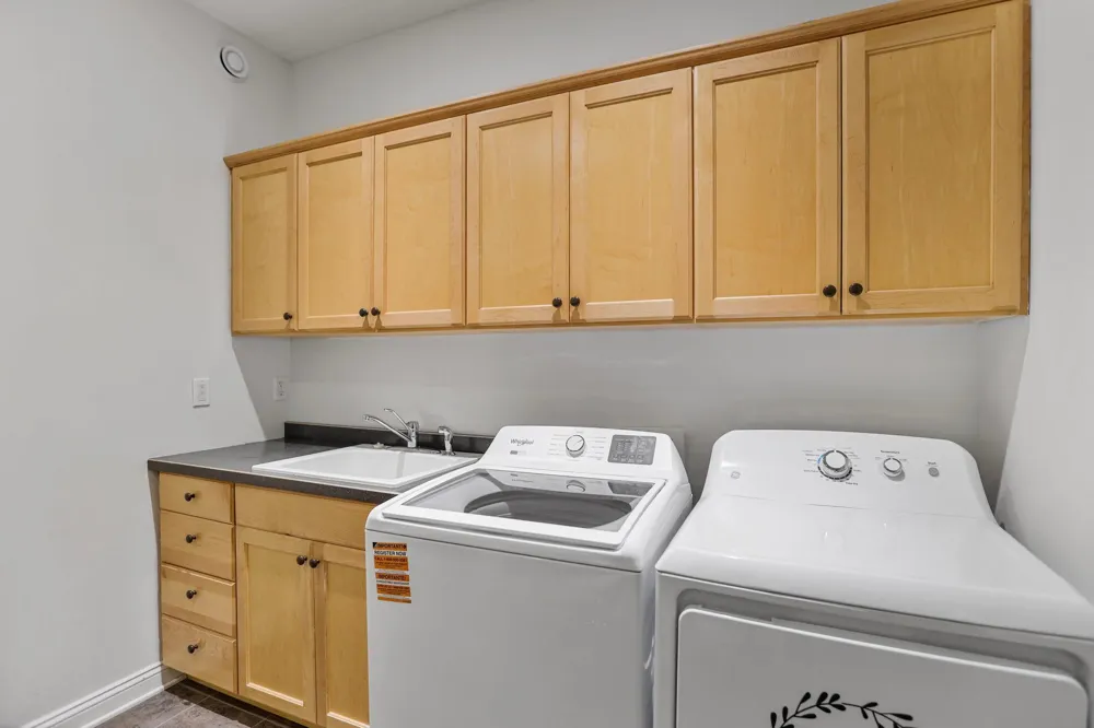 1929 Woodcrest Drive NE Owatonna, MN 55060