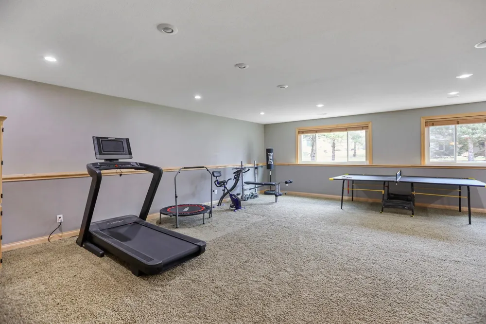 1929 Woodcrest Drive NE Owatonna, MN 55060