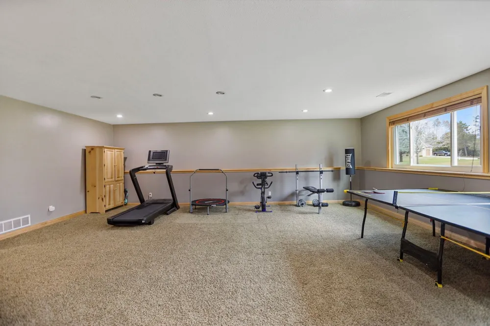 1929 Woodcrest Drive NE Owatonna, MN 55060