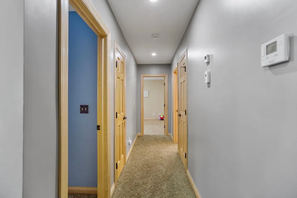 1929 Woodcrest Drive NE Owatonna, MN 55060