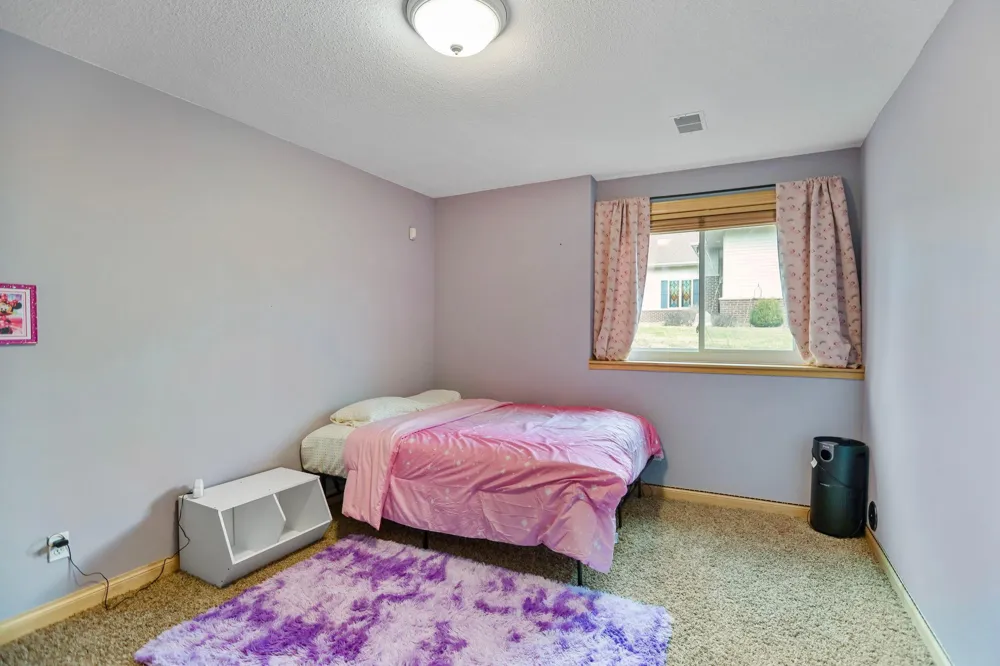 1929 Woodcrest Drive NE Owatonna, MN 55060