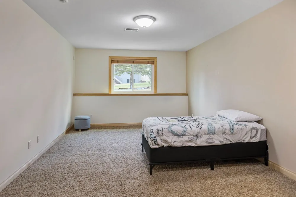 1929 Woodcrest Drive NE Owatonna, MN 55060