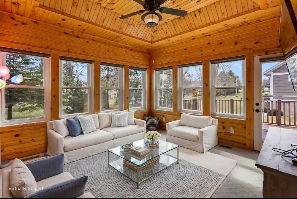 1929 Woodcrest Drive NE Owatonna, MN 55060