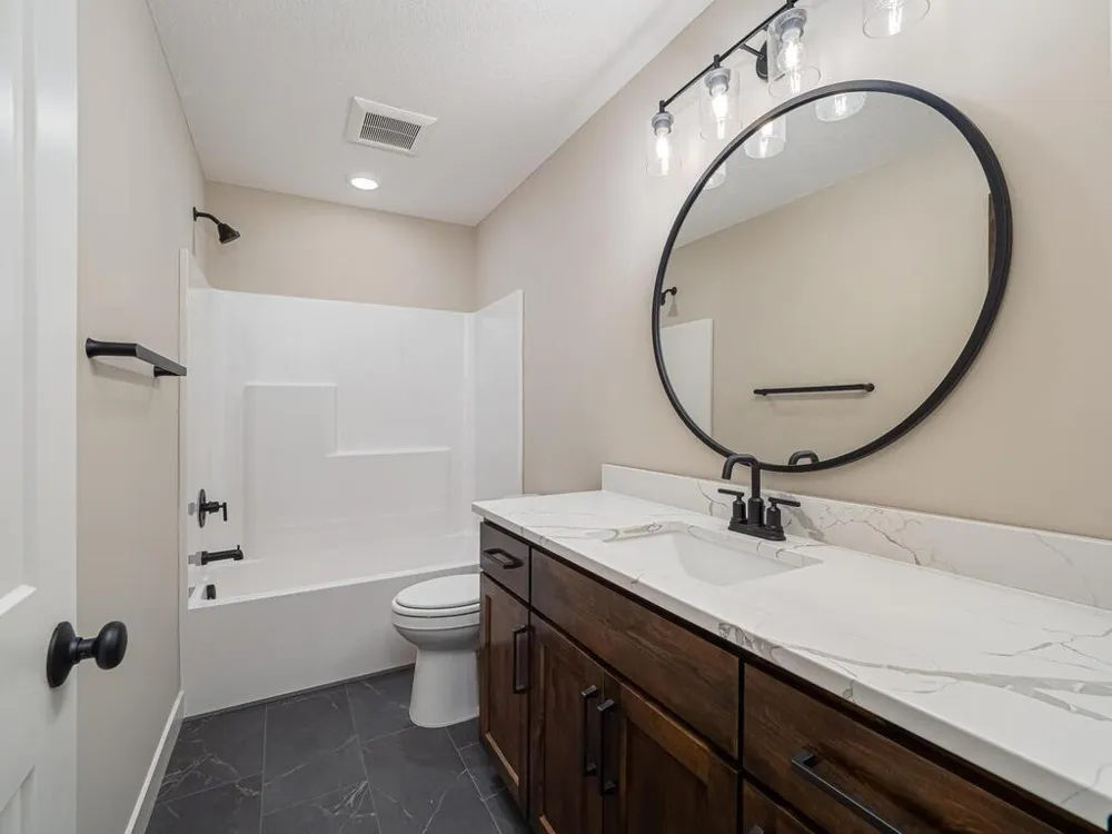 20666 Tamarack Street NW Oak Grove, MN 55011