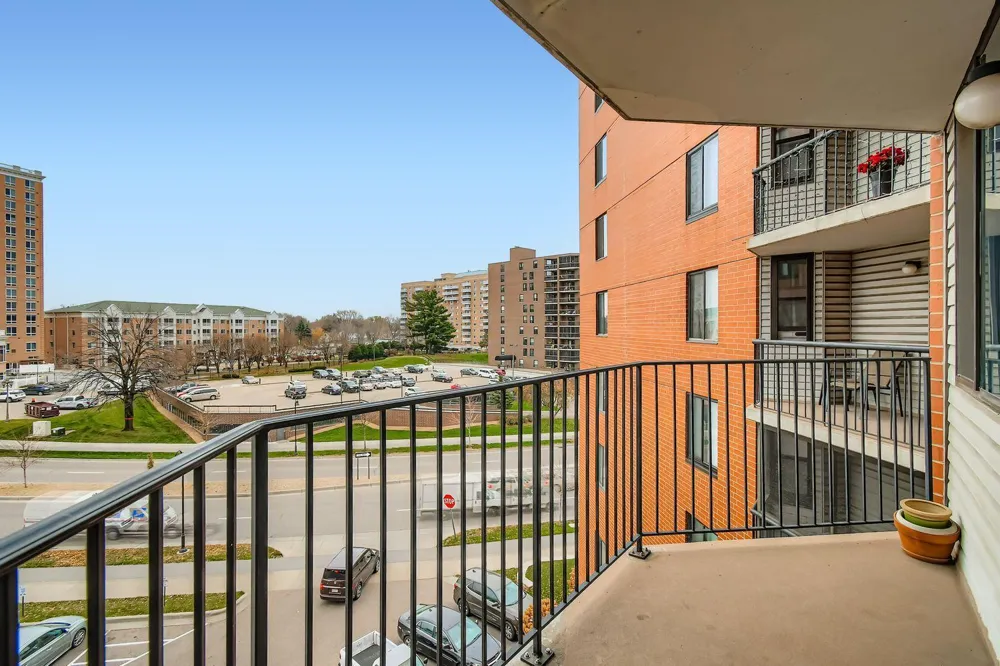 6500 Woodlake Drive #401 Richfield, MN 55423