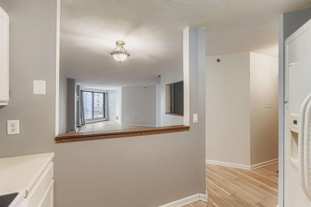 6500 Woodlake Drive #401 Richfield, MN 55423